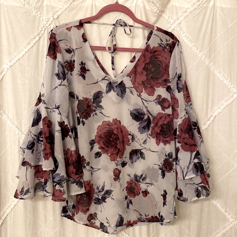 Beautiful romantic Charlotte Russe blouse